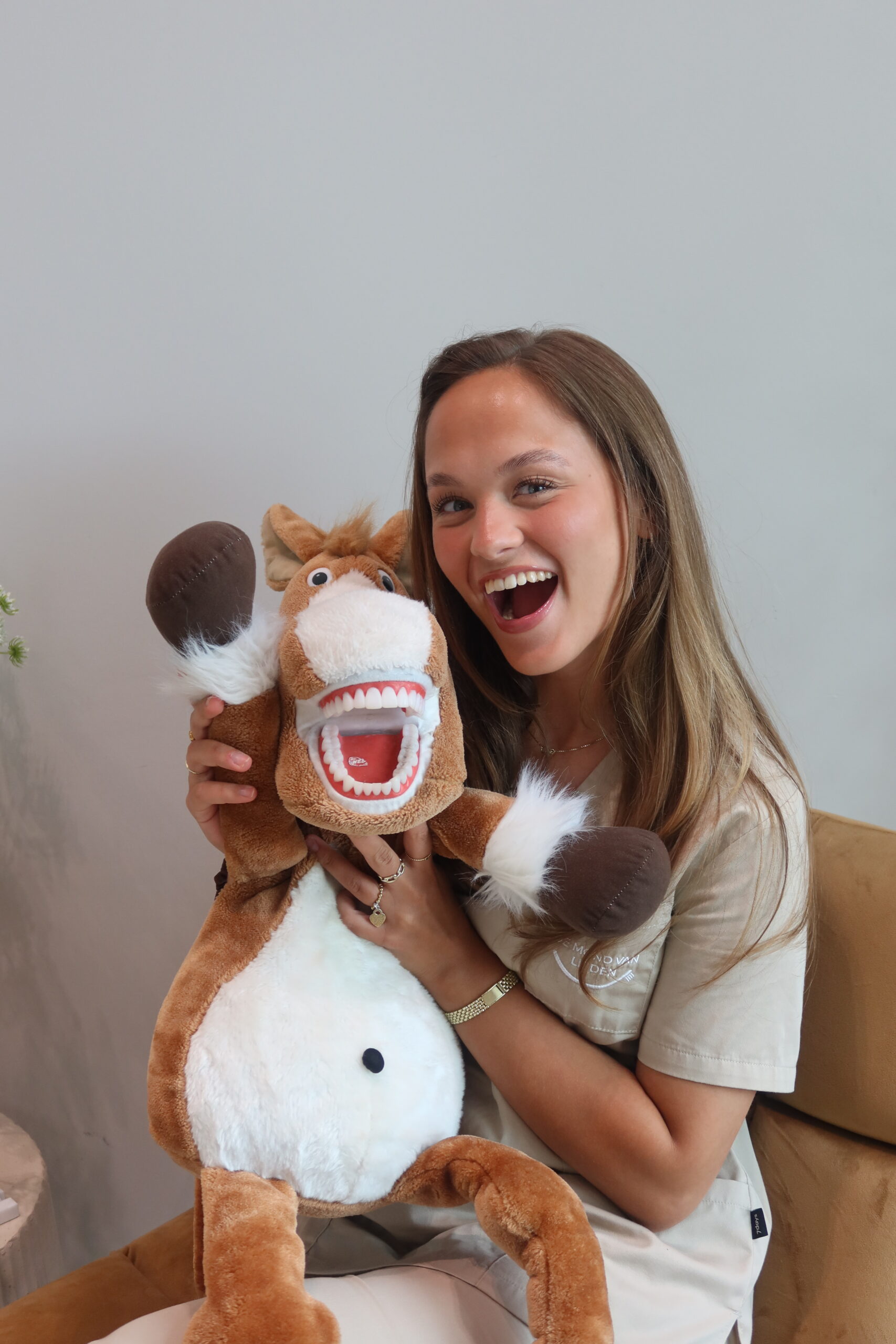Noa met knuffel